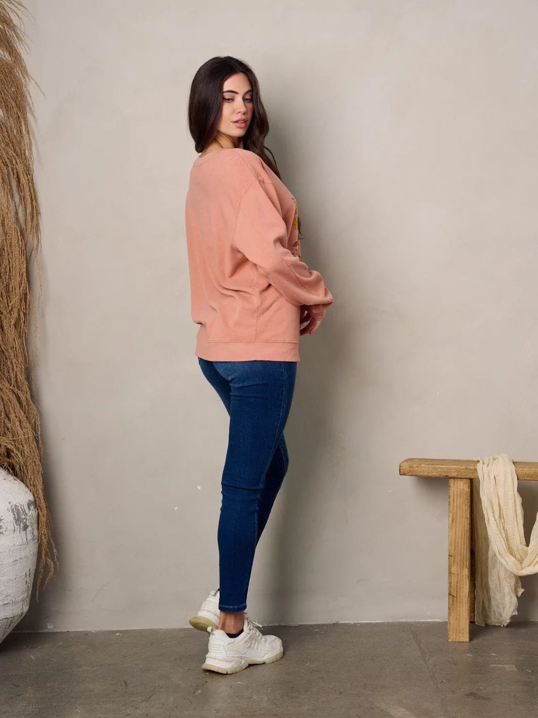 WOMEN'S LONG SLEEVE GRAPHIC PULLOVER SWEATER
