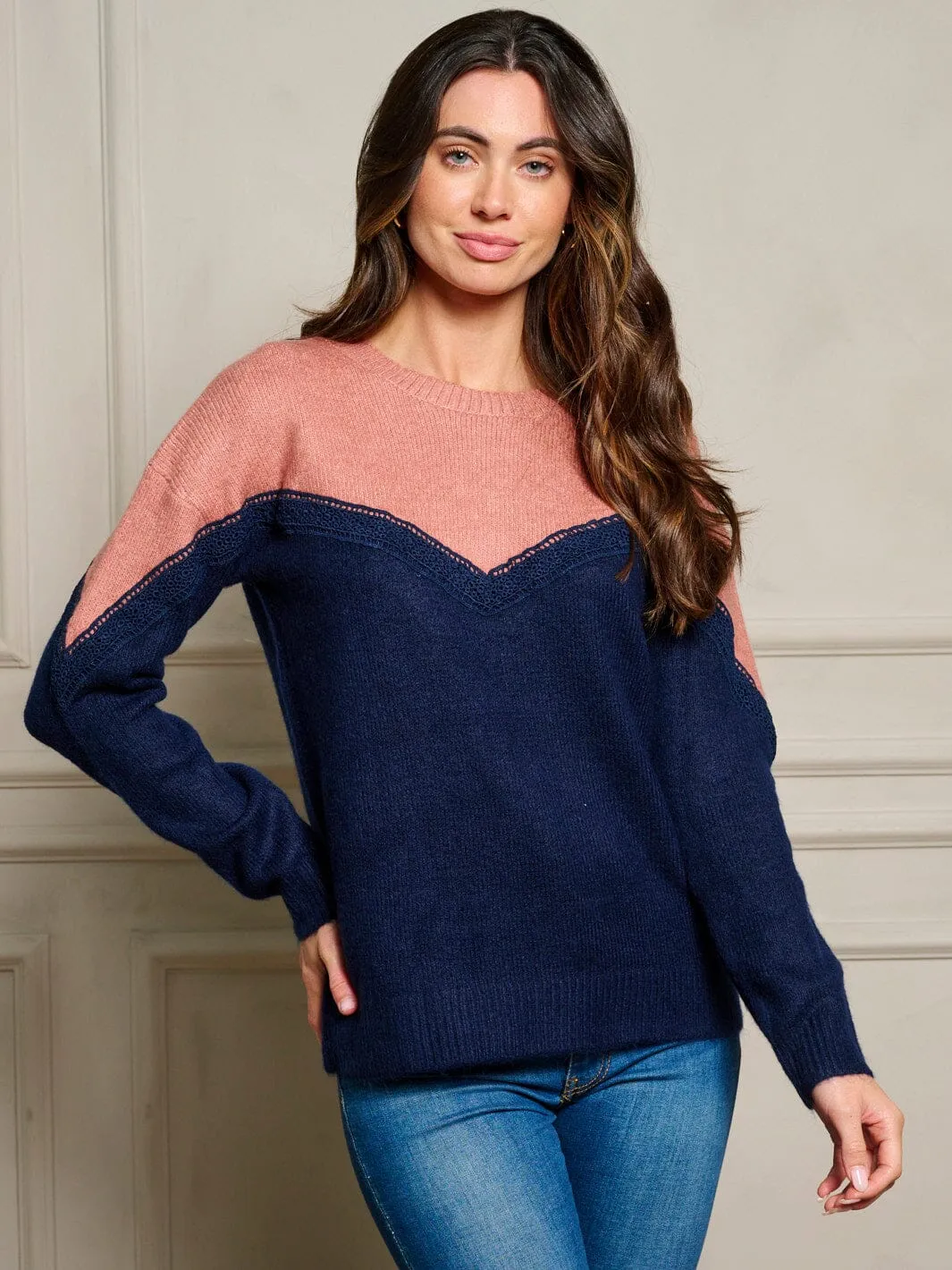 WOMEN'S LONG SLEEVE PULLOVER COLORBLOCK SWEATER