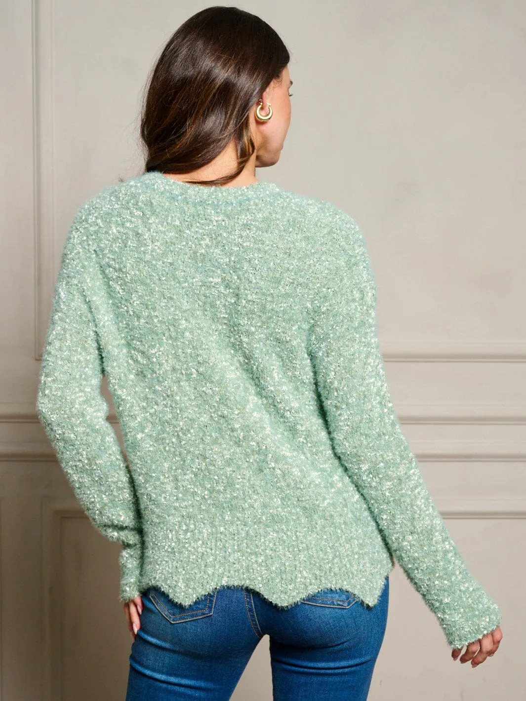 WOMEN'S LONG SLEEVE TRIM DETAILED FUZZY PULLOVER SWEATER