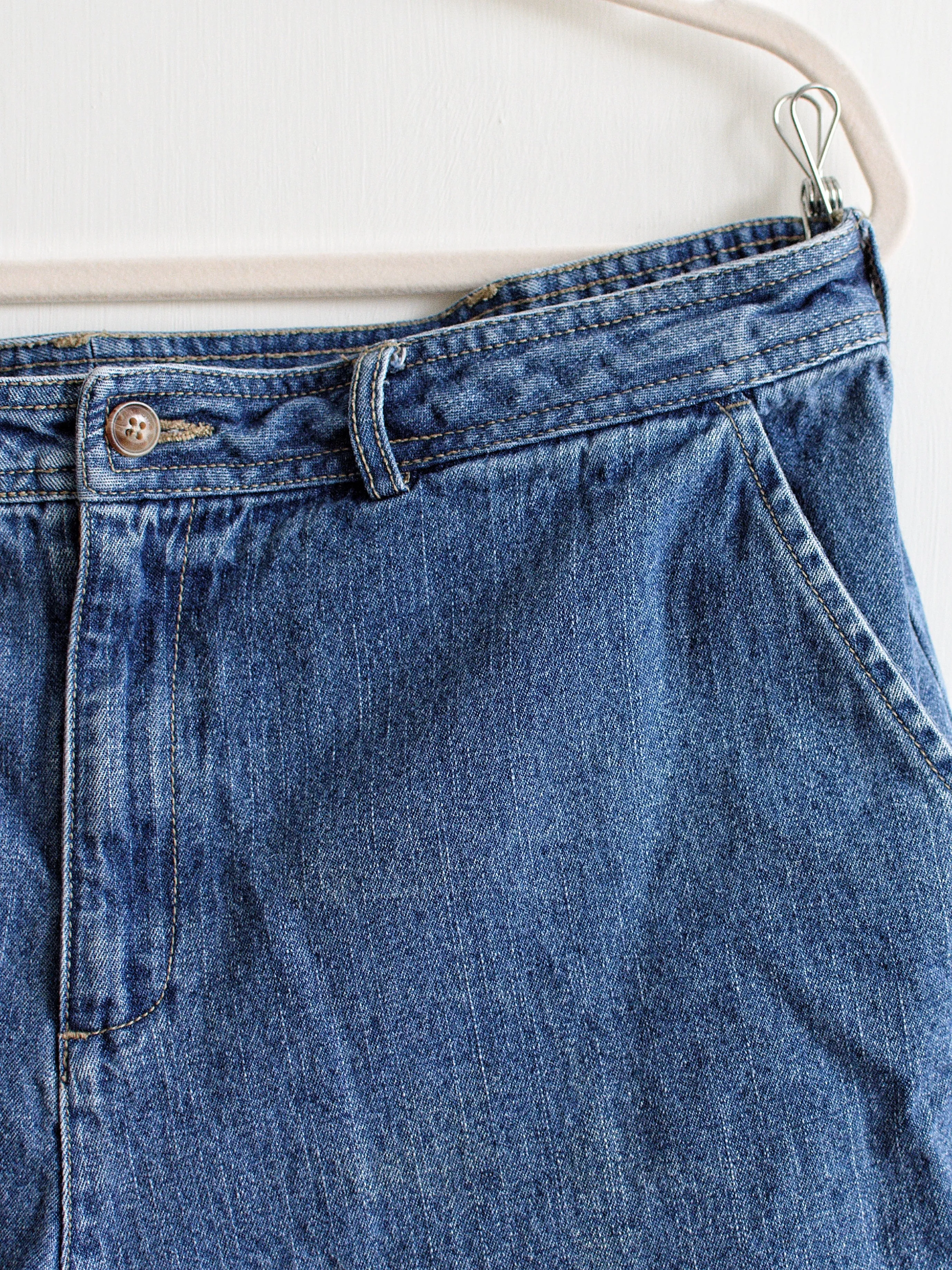 XL White Stag Shorts